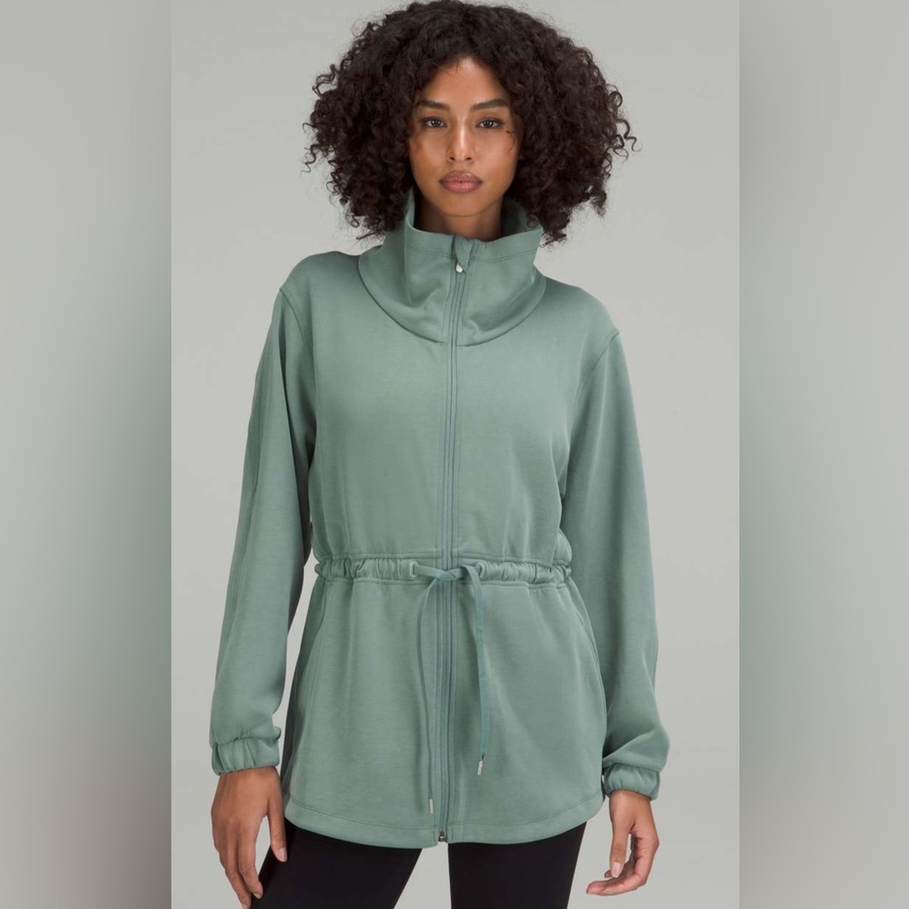 Lululemon Softstreme Cinch-Waist Jacket Full Zip Jacket Tidewater Teal size 10